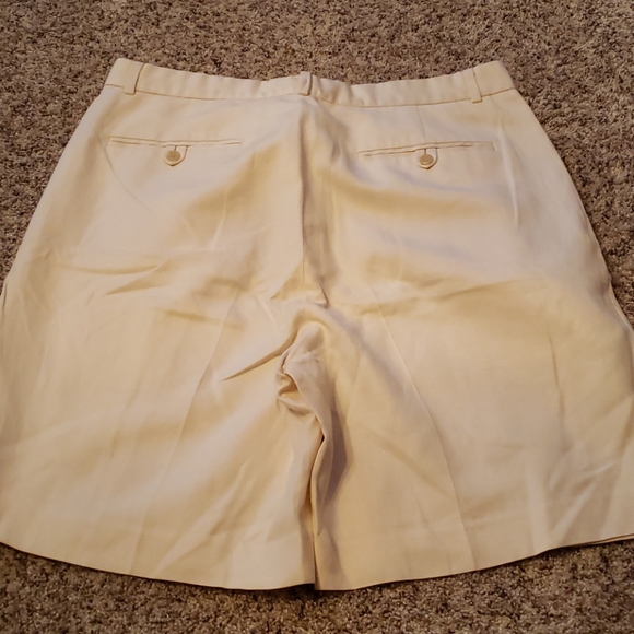 Polo Mens cream shorts sz 32 - Picture 4 of 4